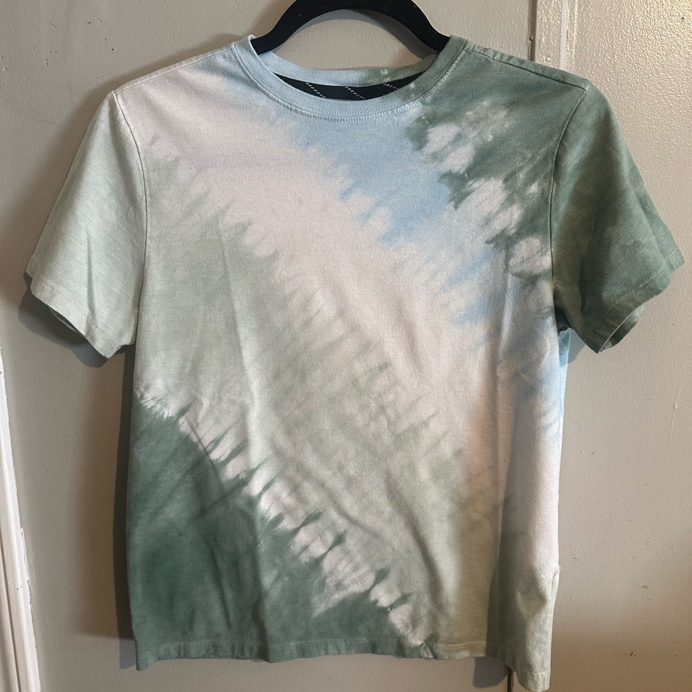 Boys Shirt Size Medium 8/10